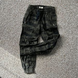 Aritzia TNA camo-like jogger pants